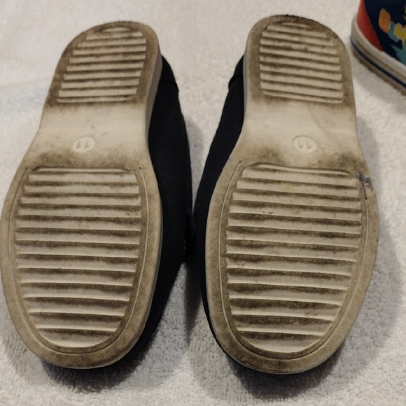 Classic Black Kids Loafers - Picture 3 of 3